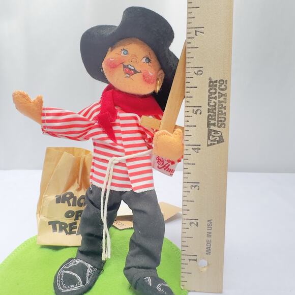 ANNALEE 1997 7" HALLOWEEN SWASHBUCKLER Pirate Boy With Tags & Bag - Picture 4 of 11